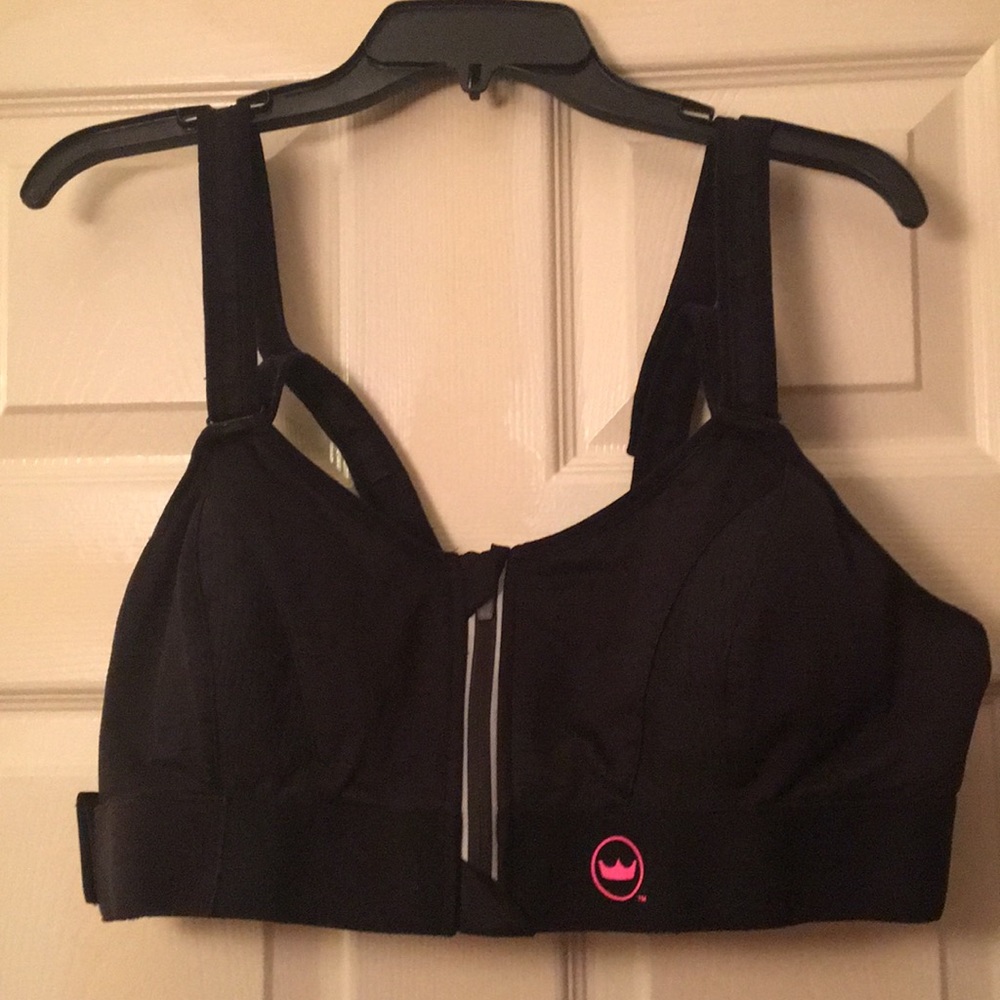 SheFit sports bra